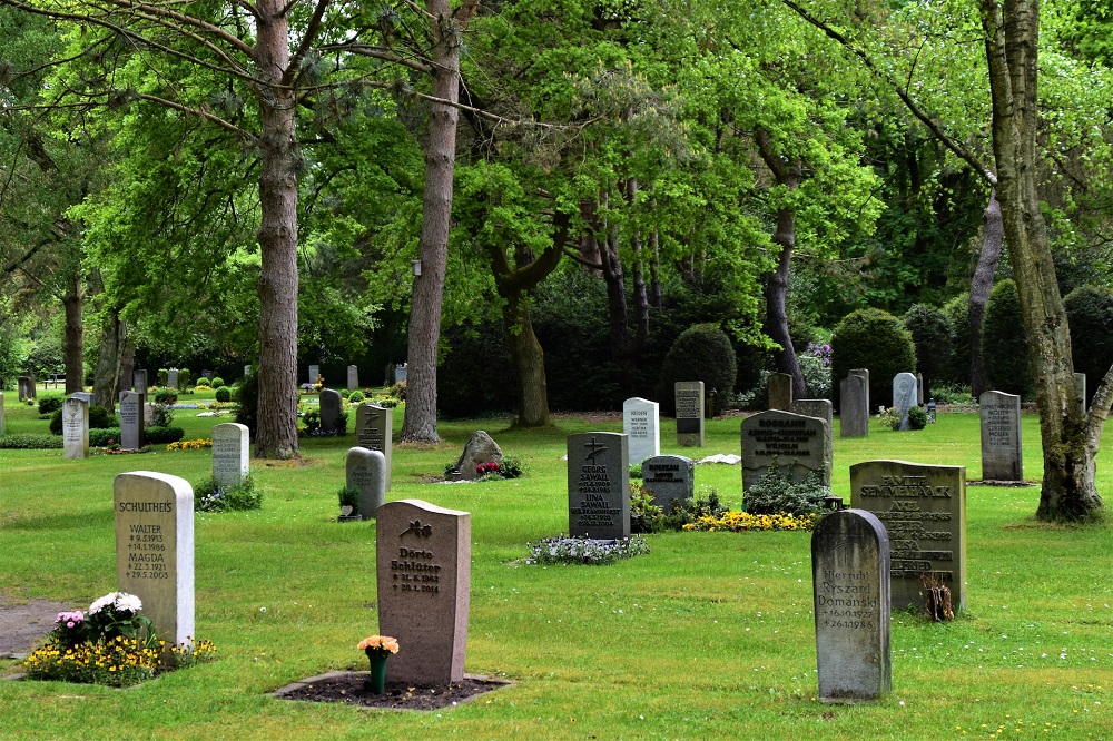 Crafting Lasting Tributes: Design Ideas for Headstone Memorials